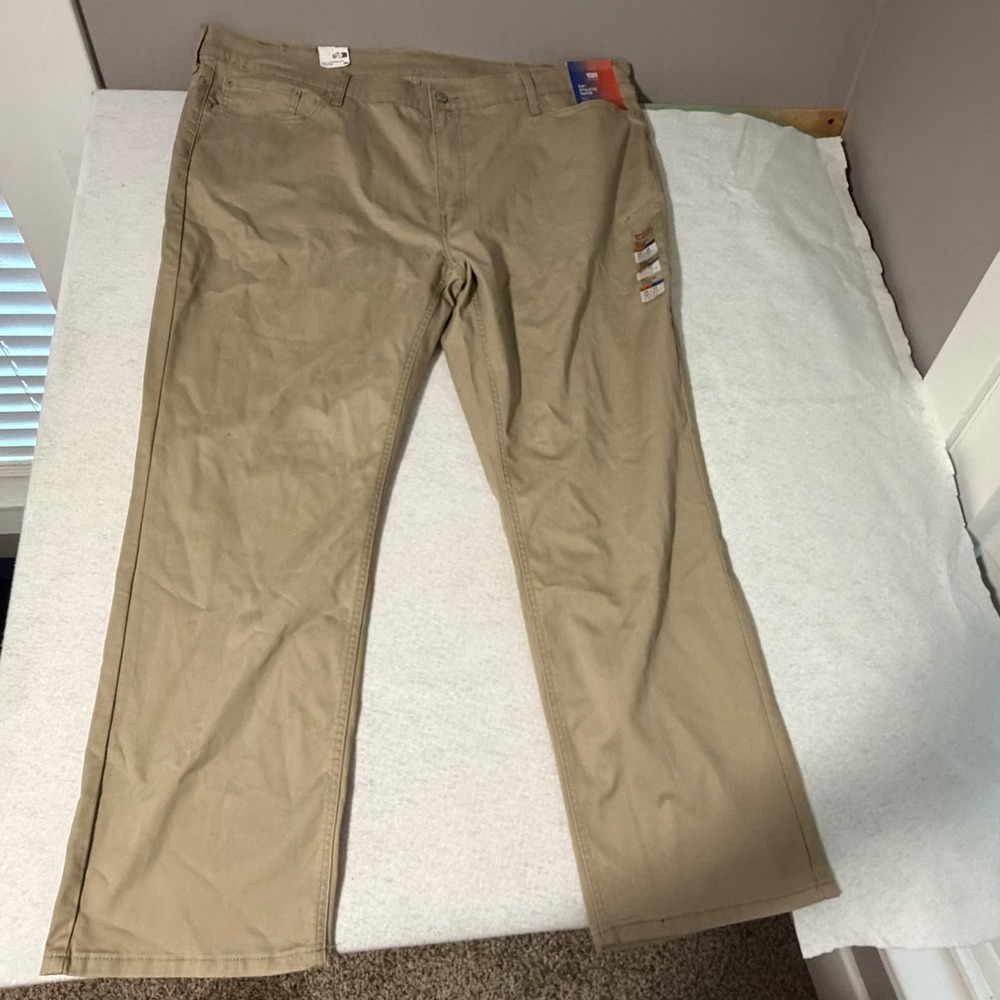 Levis 541 Athletic Taper All Seasons Tech Khaki Pants Mens 48x32 NWT